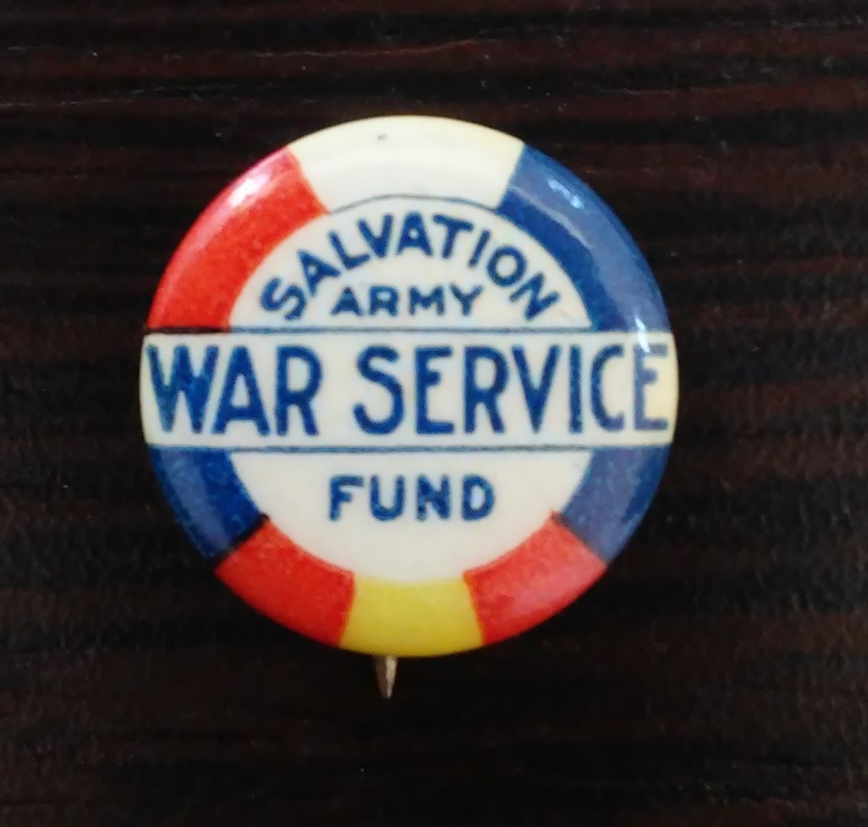 Կրծքանշան Salvation army war service fund