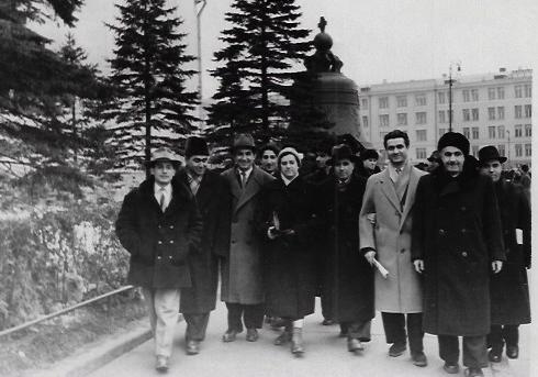 Գայանե Չեբոտարյանը ՍՍՀՄ կոմպոզիտորների 1-ին համագումարի մի խումբ մասնակիցների հետ