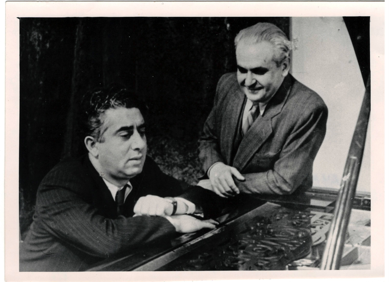 Լուսանկար. Ա. Խաչատրյանը կոմպոզիտոր Ա. Այվազյանի հետ