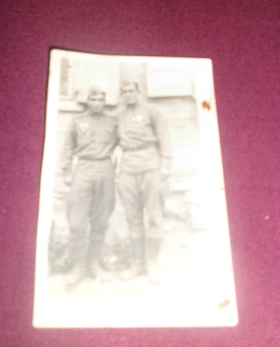  Գուրգեն Հարությունի Ղազեյանը  (Հայրենական պատերազմի մասնակից,վետերան) ընկերոջ հետ