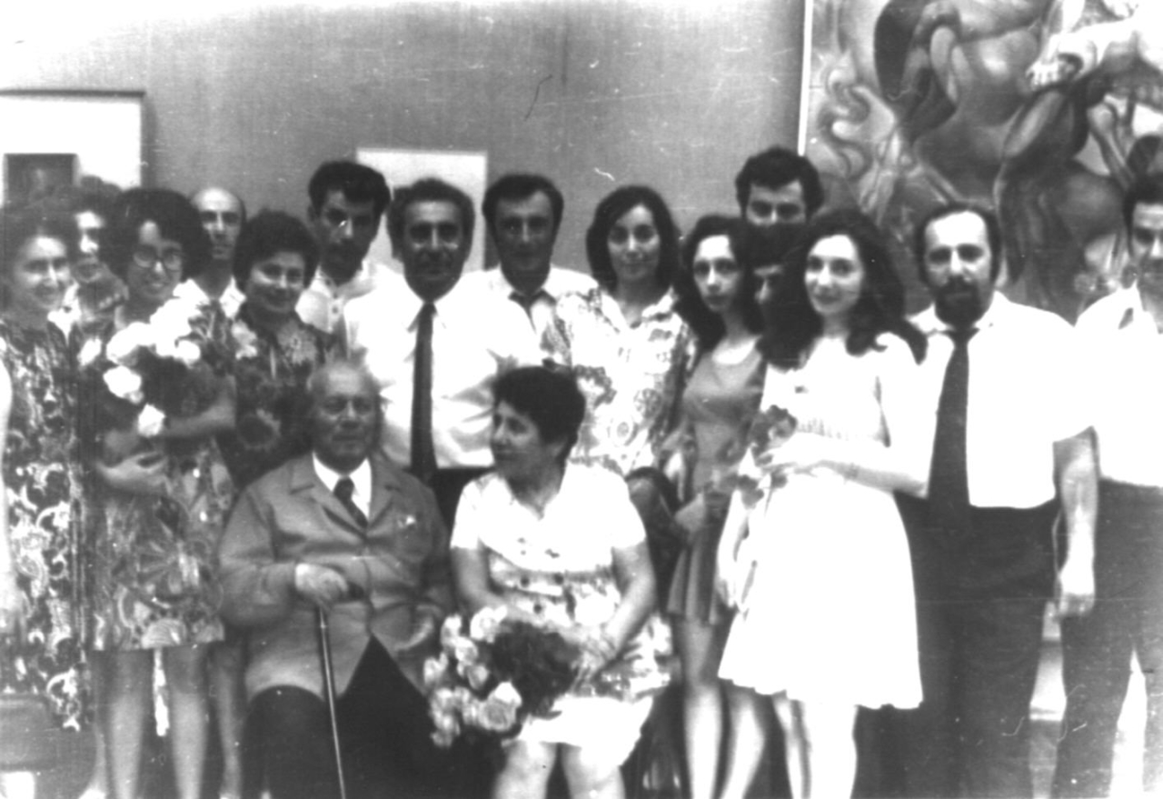 Երվանդ Քոչարը իր հարազատների հետ, 1974