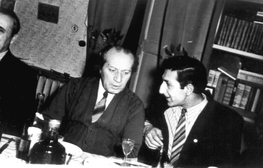 Ե. Քոչարը և  մի խումբ մարդիկ սեղանի շուրջ, Երևան, 19 հունվարի, 1958 