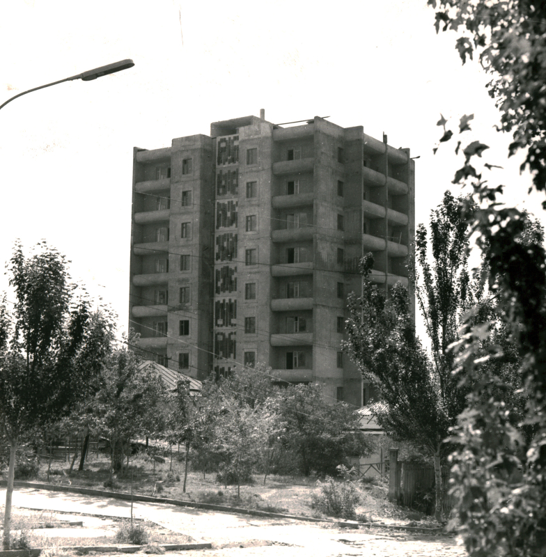 Բազմահարկ շենք Երևանում