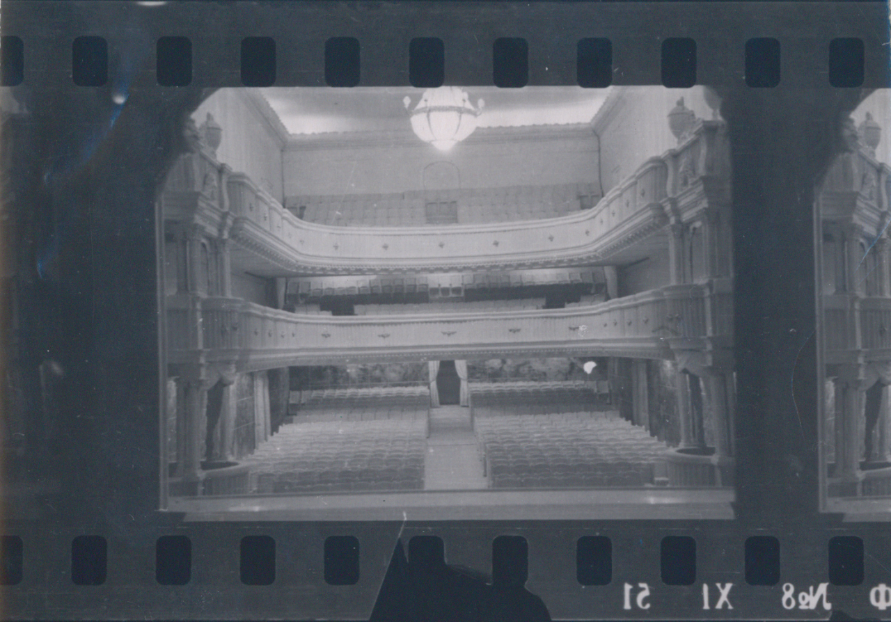 Կրասնոյարսկ քաղաքի Ա.Պուշկինի անվան թատրոնի դահլիճի  ընդհանուր տեսքը,1953թ.