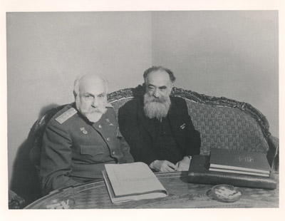 Լևոն (ձախից) և Հովսեփ Օրբելիներ