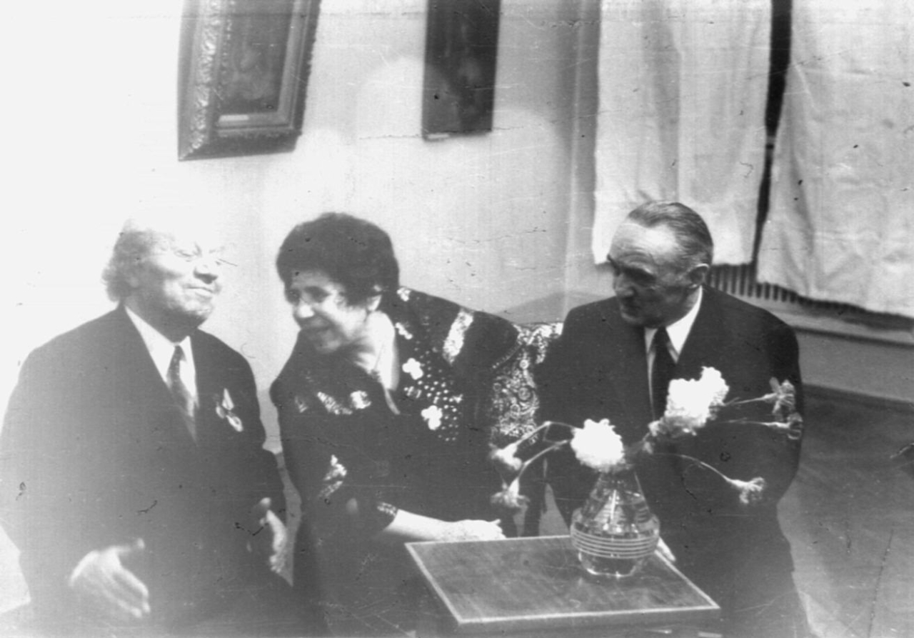 Երվանդ Քոչարը, Մանիկ Մկրտչյանը և Անաստաս Միկոյանը, 1975, Մոսկվա