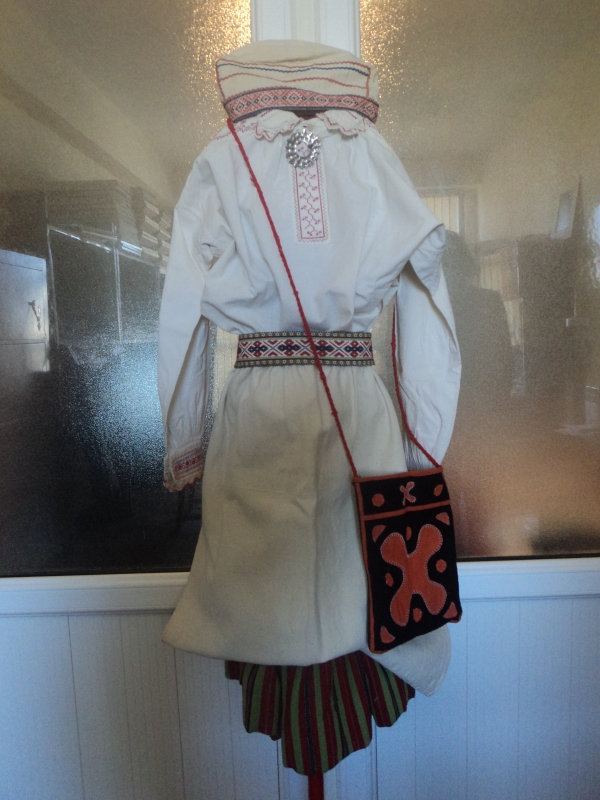 Էստոնական ազգային կանացի թատերական հագուստ