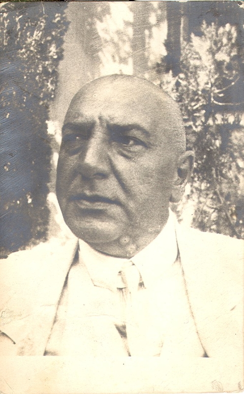 Կարպ Չեմբերջի՝ կոմպոզիտոր Նիկոլայ Չեմբերջիի հայրը: