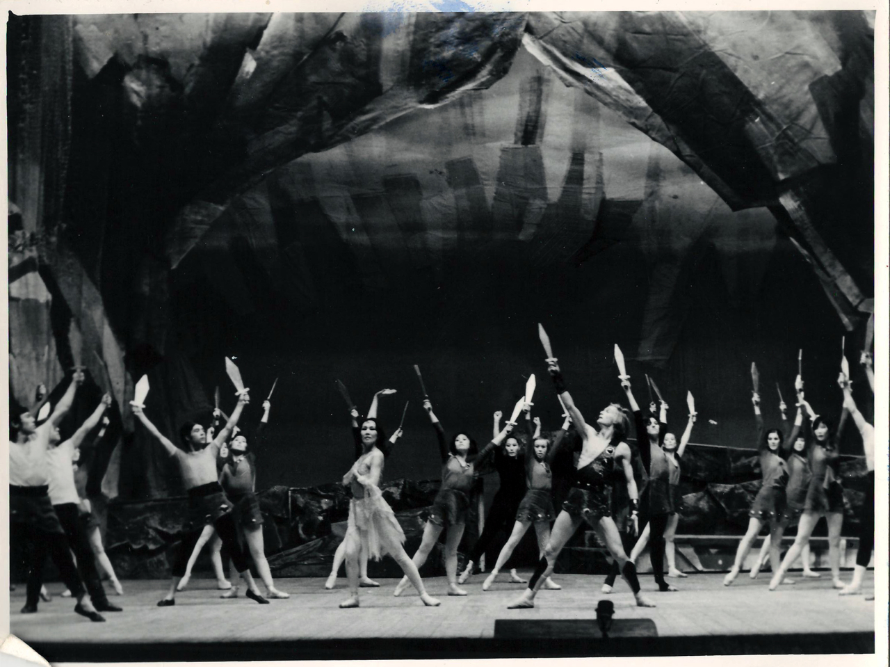 Լուսանկար. Ուլան-Ուդեում բեմադրված  Ա. Խաչատրյանի «Գայանե» բալետից մի տեսարան