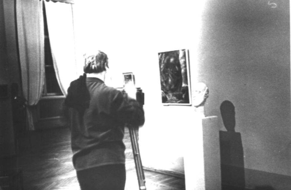 Մի դրվագ՝ «Արևելքի ժողովուրդների արվեստի  թանգարանում» բացված Երվանդ Քոչարի անհատական ցուցահանդեսից, Մոսկվա, 25 դեկտեմբերի, 1973-19 փետրվարի, 1974