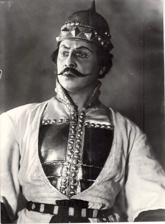 Ի. Բուռլակ-Թաթուլի դերակատարը «Ալմաստ» օպերայում  