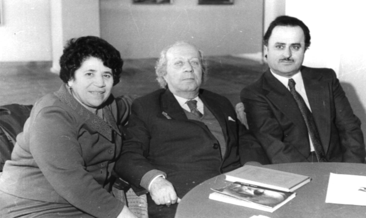 Երվանդ Քոչարը /կենտրոնում/, Մանիկ Մկրտչյանը և Յուսուֆովը, Բաքու, 1974