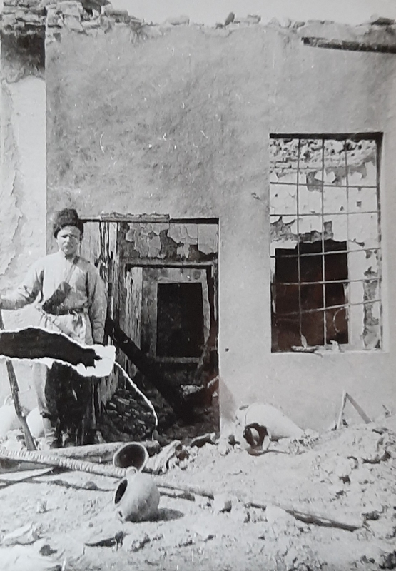 Հայի թալանված ու ավիրված բնակարան Բաքվում, 1905 թ.