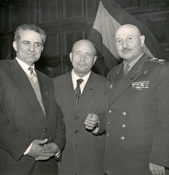 Հովհաննես Բաղրամյան (աջից առաջինը)