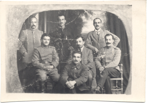 Ավ.Իսահակյանը հայ ռազմագերիների հետ