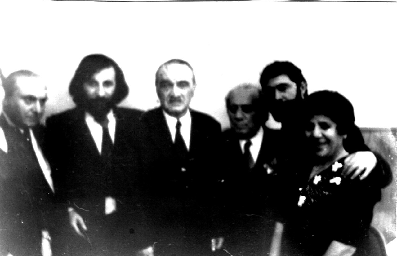 Երվանդ Քոչարը /ձախից չորրորդը/, Ռուդոլֆ Խաչատրյանը /ձախից երկրորդը/, Անաստաս Միկոյանը, Հենրիկ Իգիթյանը և Մանիկ Մկրտչյանը, 1973-74թթ., Մոսկվա