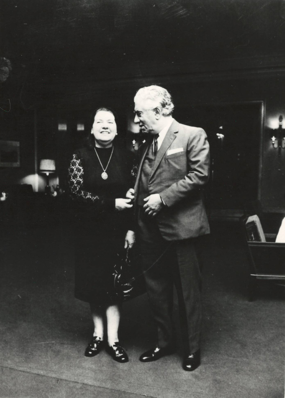 Լուսանկար. Ա.Խաչատրյանը կնոջ՝ Ն.Մակարովայի հետ Փարիզում իր հեղինակային համերգների օրերին