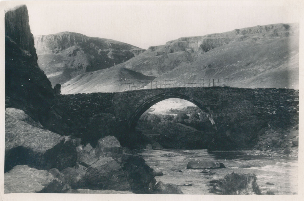 Միջնադարյան կամուրջ Գորիսում 