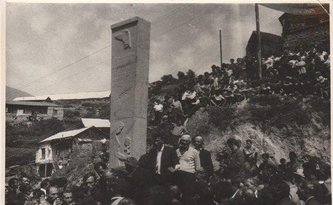 Կապանի Շիշկերտ գյուղի  հուշարձան-կոթողը՝  նվիրված Մեծ հայրենականում զոհված համագյուղացիներին 