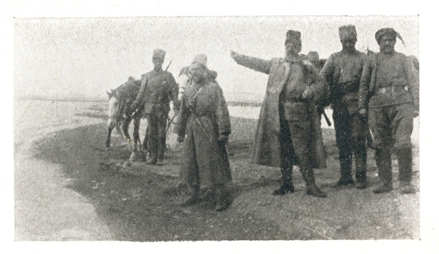 Անդրանիկը Վանա լճի ափին «Հայ կամաւորներ 1914-1916» ալբոմից