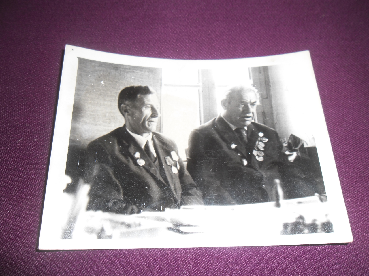 Սաղաթել Մանուկի Մնեյան (Վաստակավոր մանկավարժ, Հայրենական պատերազմի մասնակից)  և  Հովհաննես Քոլոզյան  ( Հայրենական պատերազմի մասնակից)