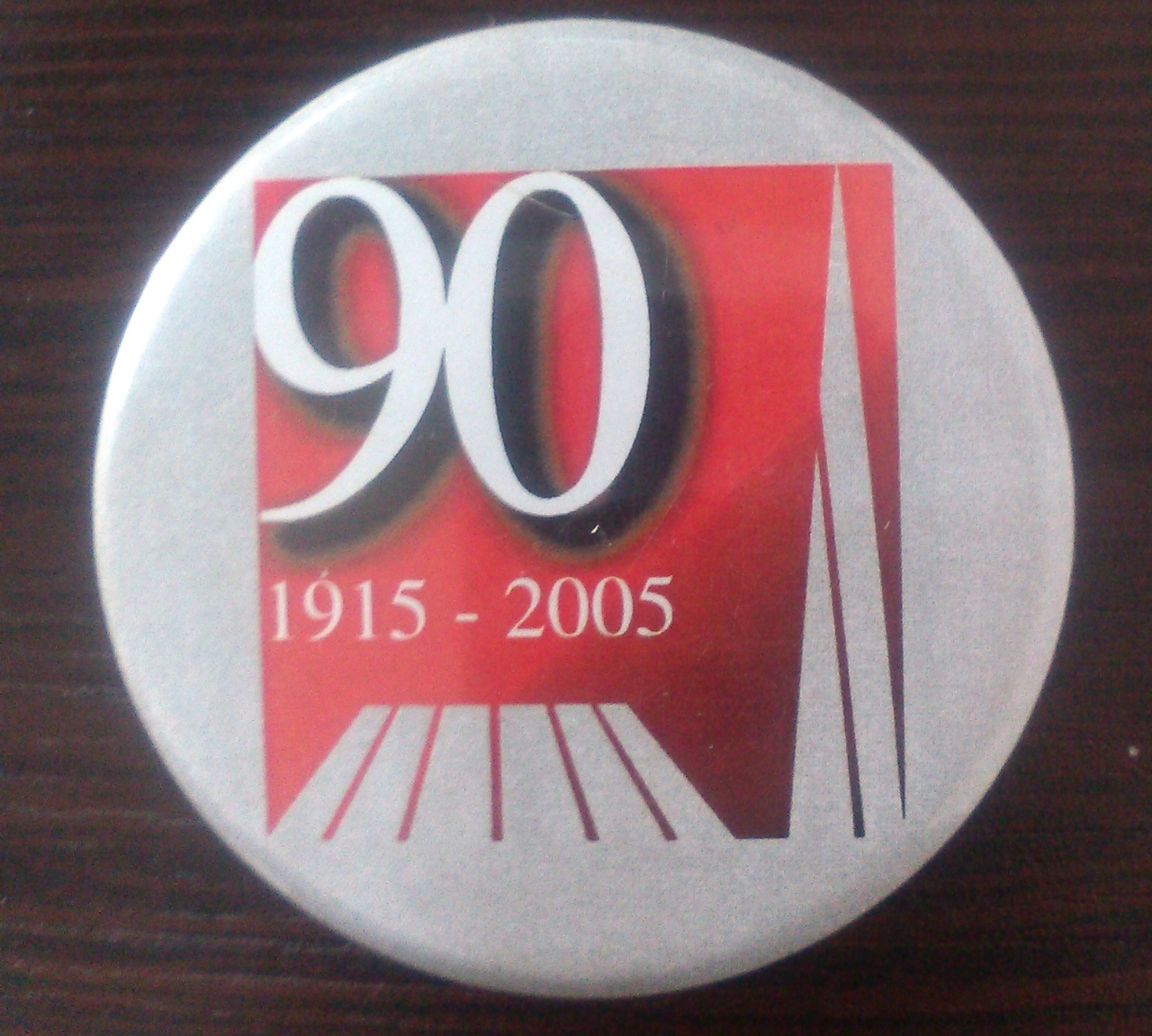 Կրծքանշան 1915-2005