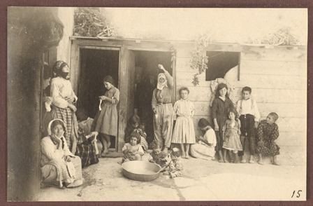 Կանայք և երեխաներ Հալեպի Սուլեյմանիե թաղամասից