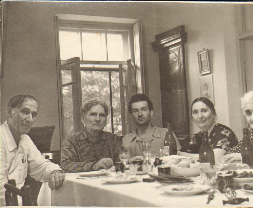 Լուսանկար,Մուշեղ Աղայան, Մարտիրոս Սարյան, Ղազարոս Սարյան, Լուսիկ Աղայան, Նվարդ Թումանյան,  1953 թ.,