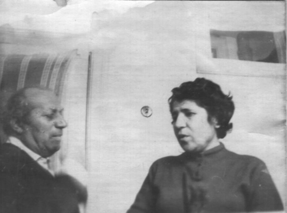 Ե. Քոչարը կնոջ՝ Մանիկի հետ, 1960 - ականներ