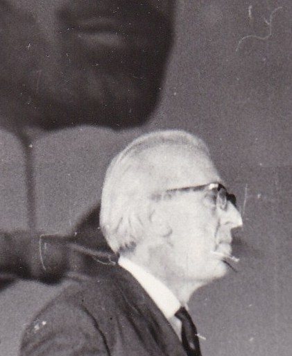 Դմիտրի Կաբալևսկին եզույթի պահին  (Կոմիտասի 100-ամյակին նվիրված հանդիսությունների օրերին