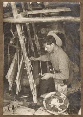 Կտավագործ տղամարդ Հալեպի Սուլեյմանիե թաղամասից