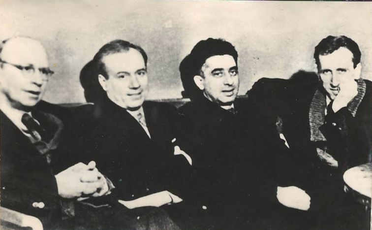 Նեգատիվ՝ լուսանկարի. Ա. Խաչատրյանը կոմպոզիտորներ Ս. Պրոկոֆևի, Դ. Կաբալևսկու և ուրիշների հետ