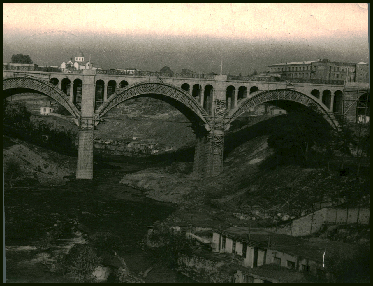 Հաղթանակի կամուրջը, 1952թ.