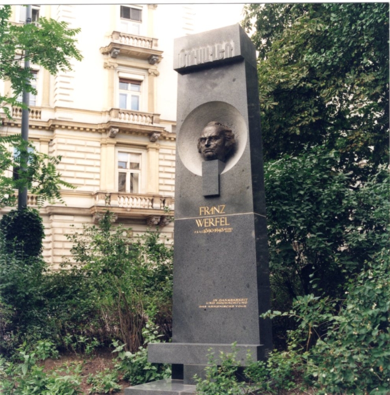 Ֆրանց Վերֆելի հուշարձանը Վիեննայում
