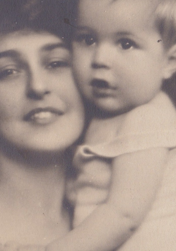  Պրոկոֆևա Կարոլինան (Ս.Պրոկոֆևի կինը)՝ որդու հետ