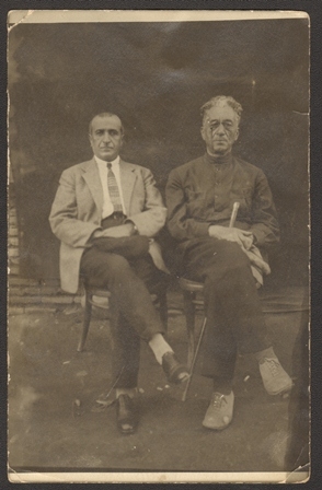 Ալեքսանդր Մելիքով (աջ կողմինը)